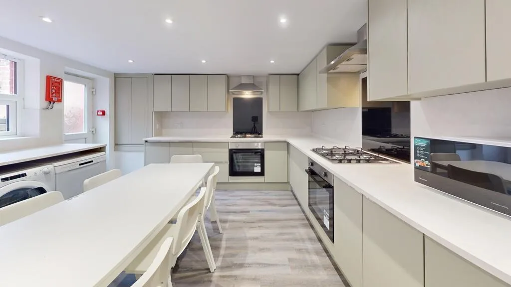7 bedroom house for rent
