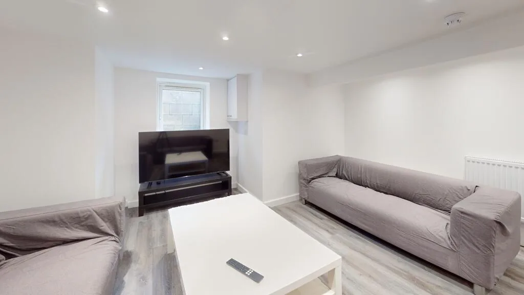 7 bedroom house for rent