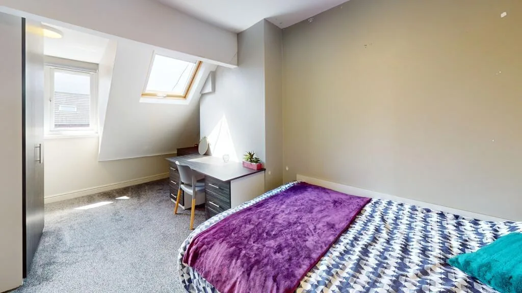 9 bedroom house for rent