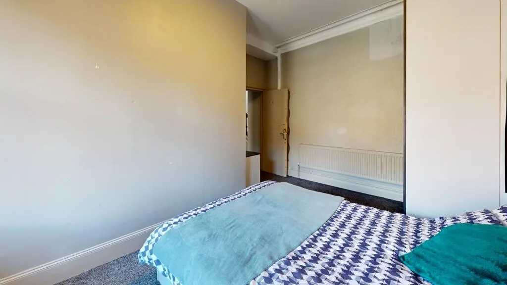 9 bedroom house for rent