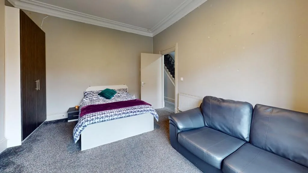9 bedroom house for rent