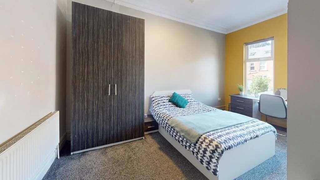 9 bedroom house for rent