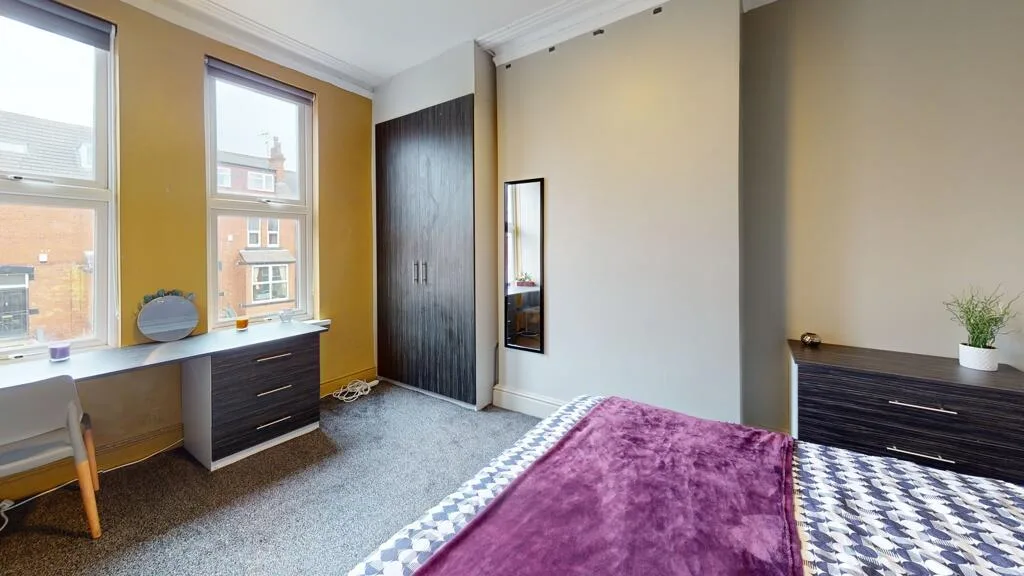 9 bedroom house for rent