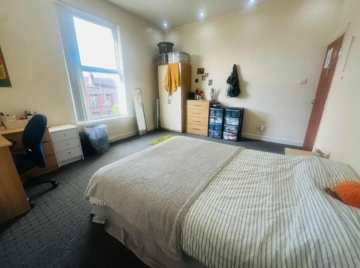 7 bedroom house for rent
