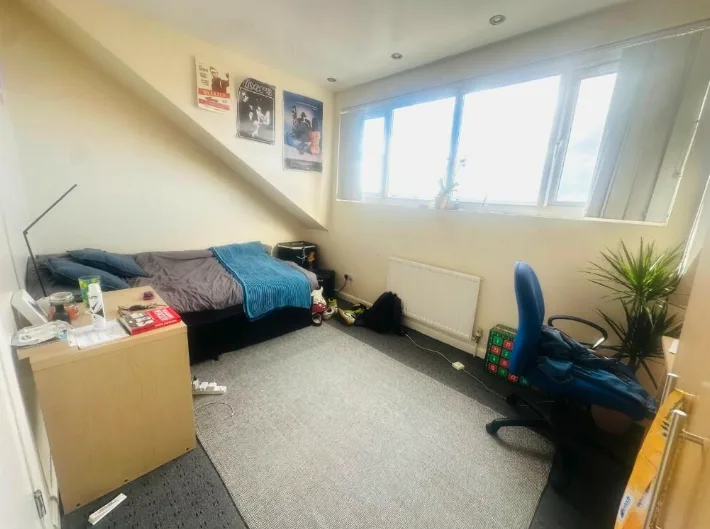 7 bedroom house for rent