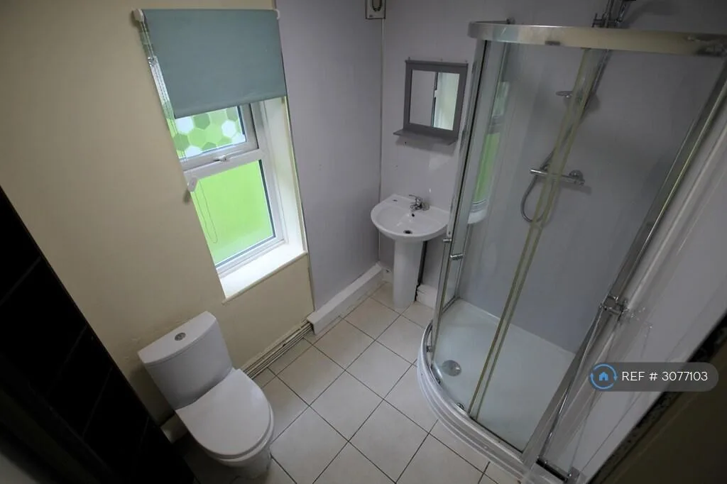 3 bedroom flat for rent