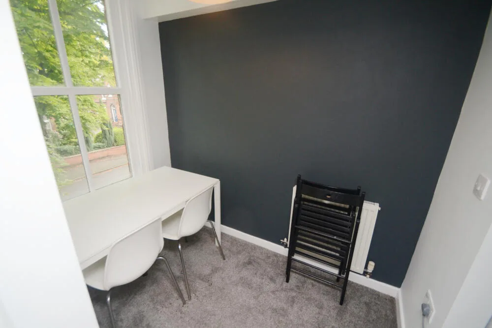 5 bedroom flat for rent