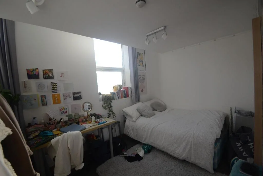8 bedroom terraced house for rent