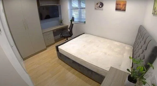 6 bedroom flat for rent