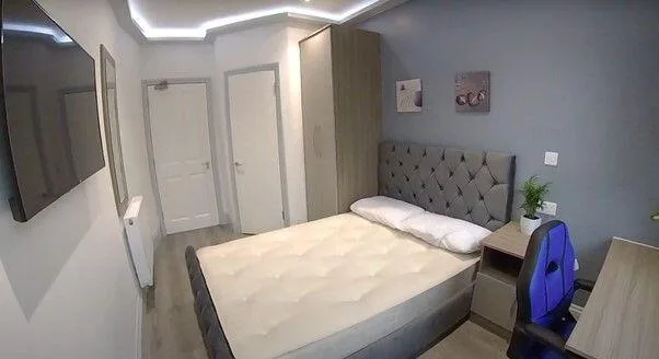 6 bedroom flat for rent