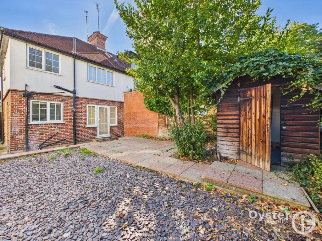 3 bedroom semi-detached house for rent