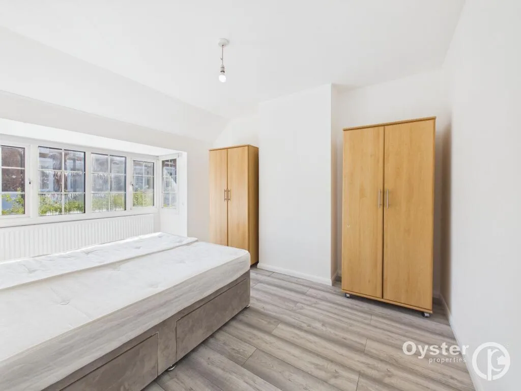 3 bedroom semi-detached house for rent