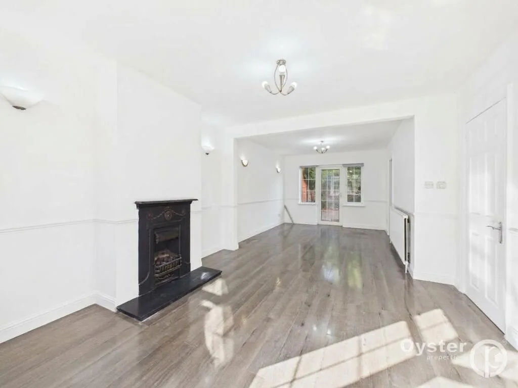 3 bedroom semi-detached house for rent