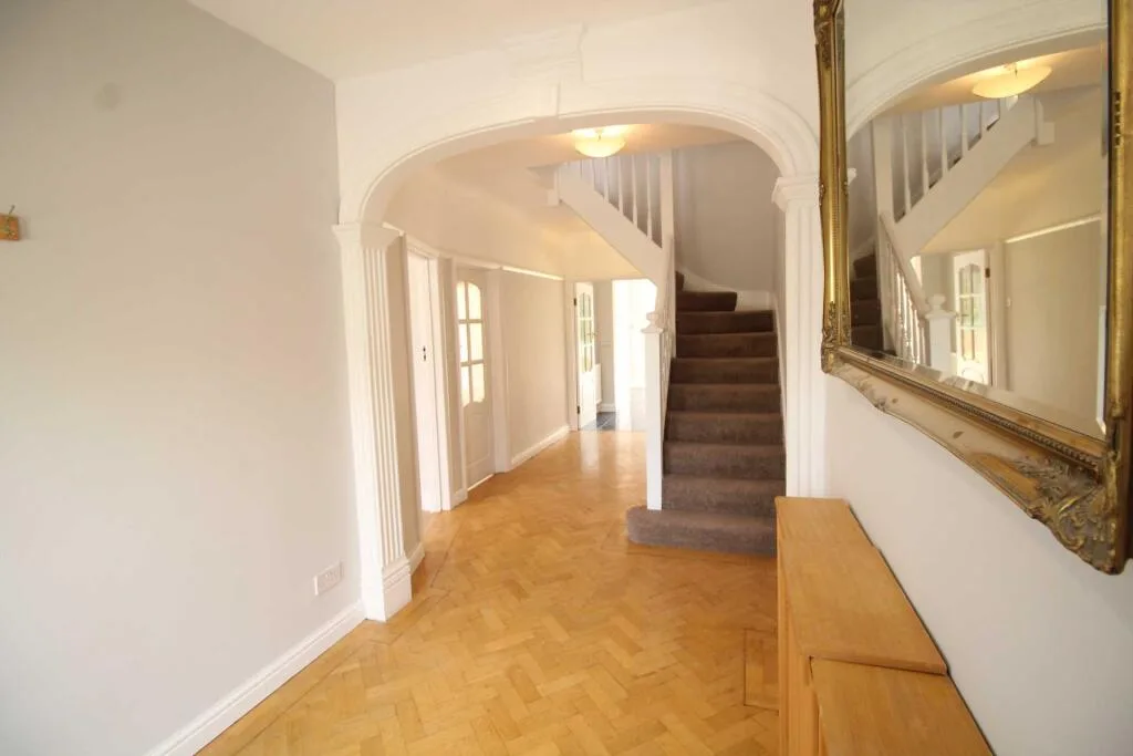 4 bedroom semi-detached house for rent