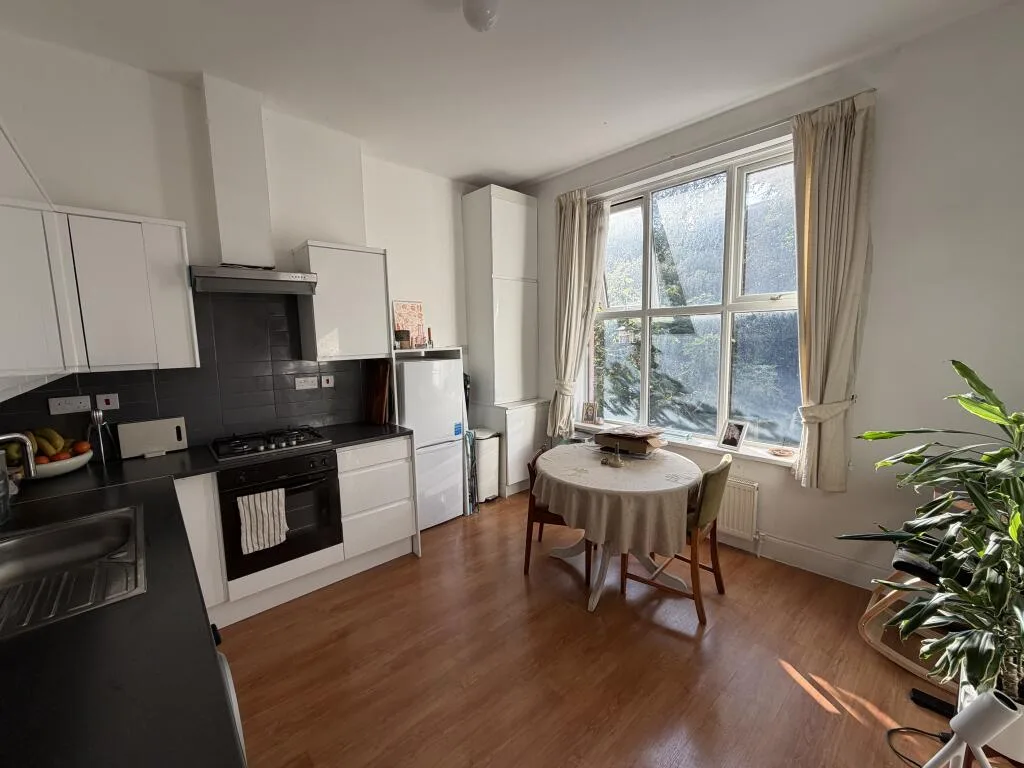 2 bedroom ground floor flat for rent