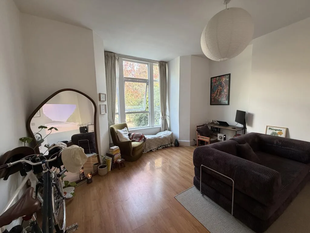 2 bedroom ground floor flat for rent