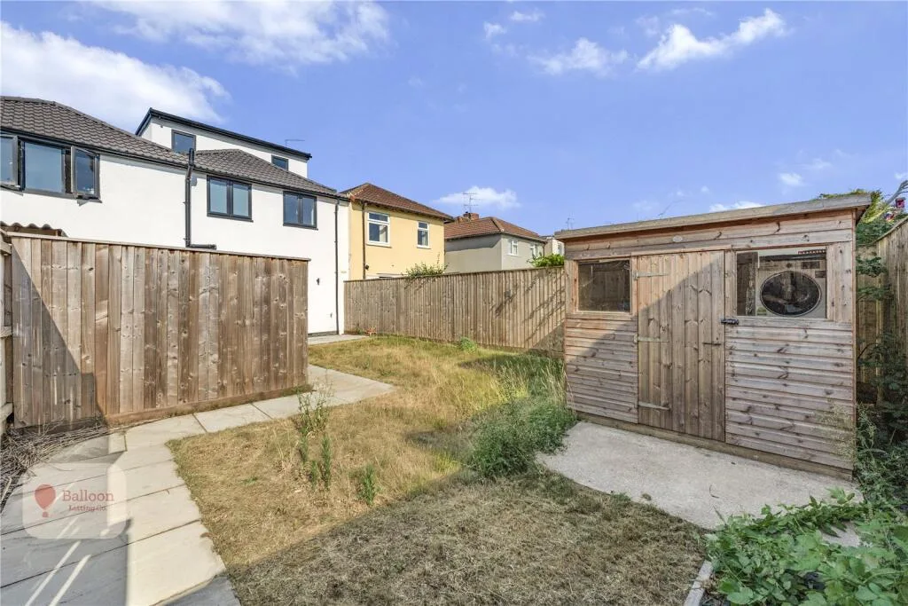6 bedroom end of terrace house for rent