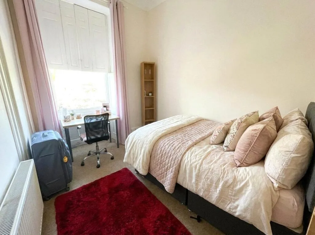 5 bedroom apartment for rent