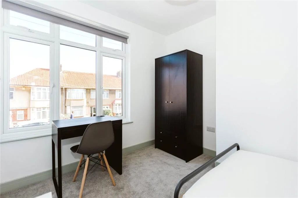 6 bedroom terraced house for rent