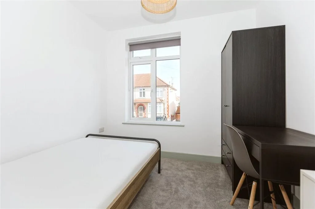 6 bedroom terraced house for rent