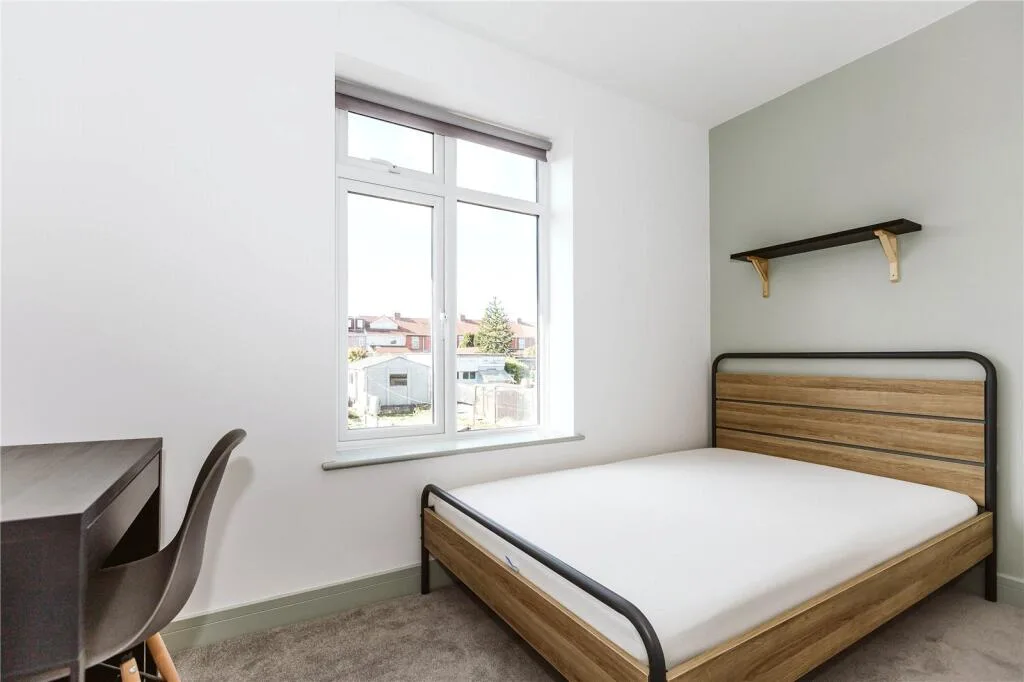 6 bedroom terraced house for rent