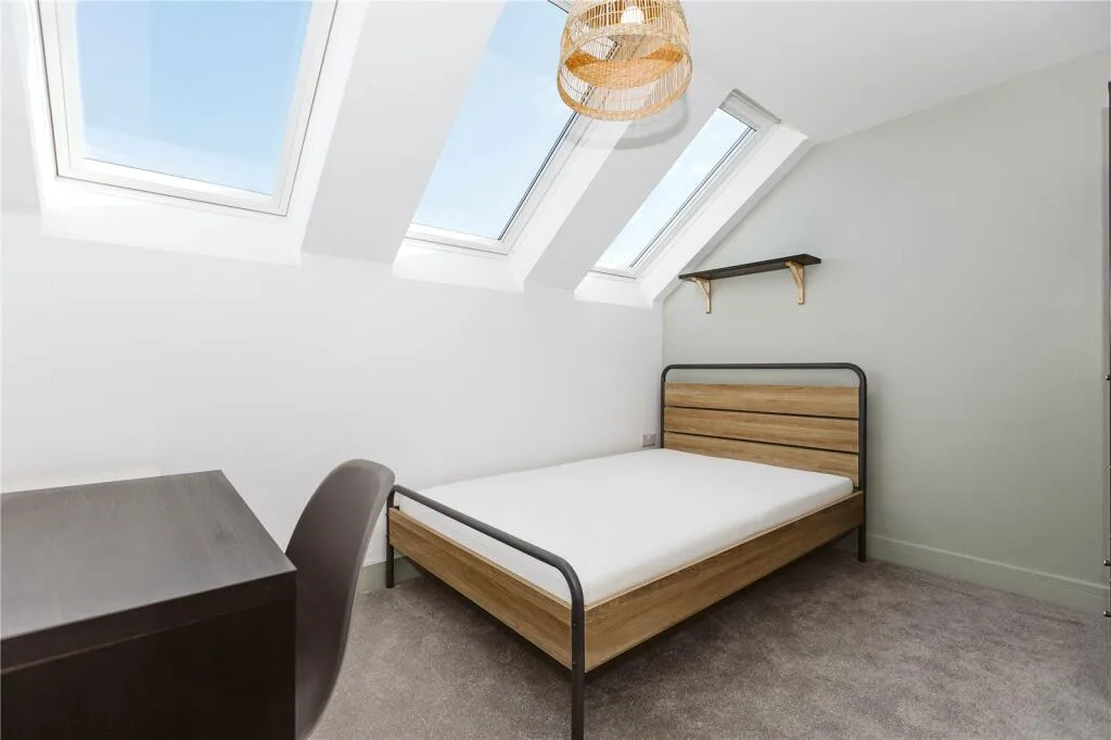 6 bedroom terraced house for rent