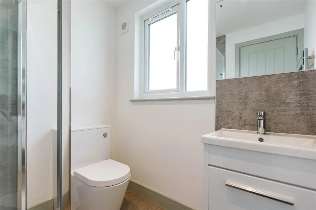 6 bedroom terraced house for rent