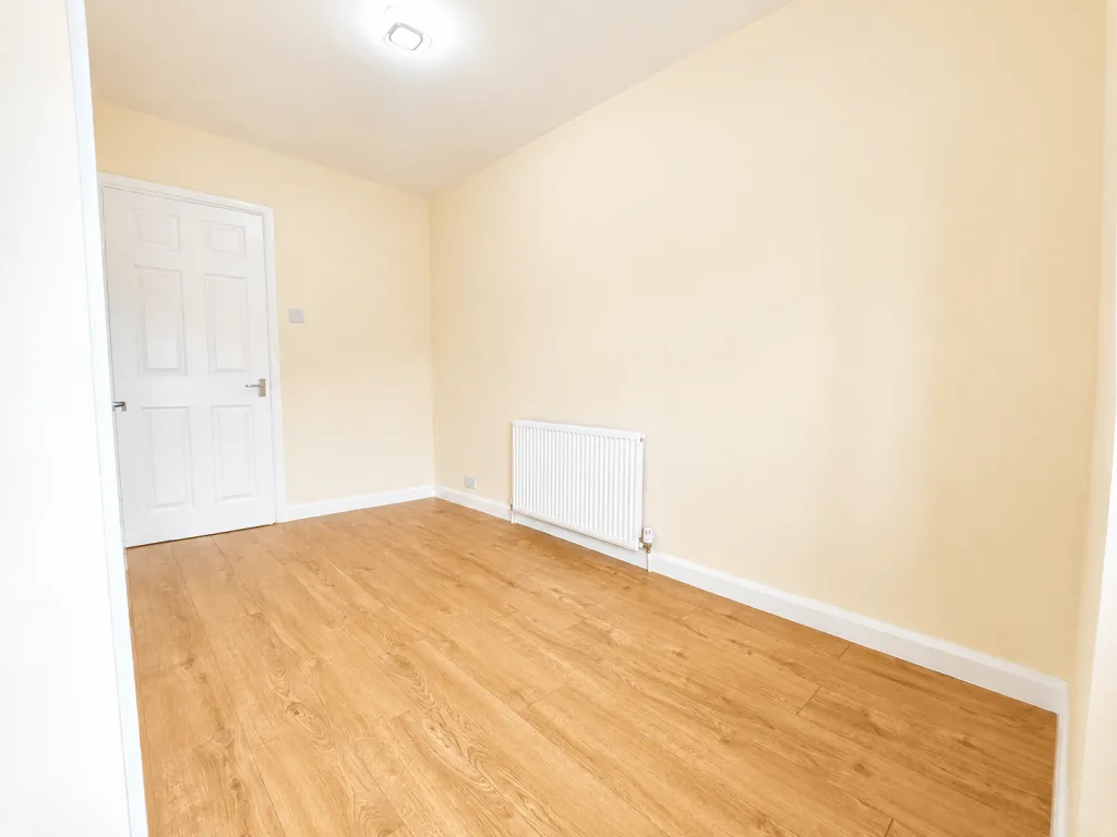 3 bedroom end of terrace house for rent