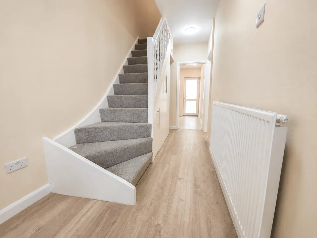 3 bedroom end of terrace house for rent