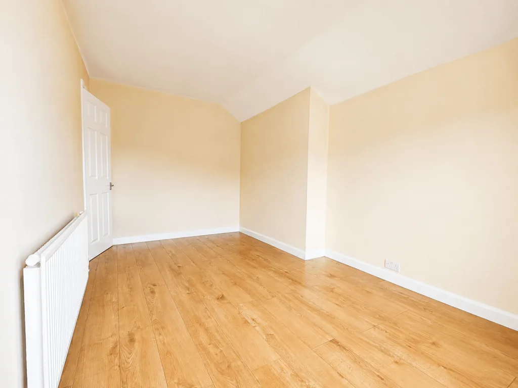 3 bedroom end of terrace house for rent