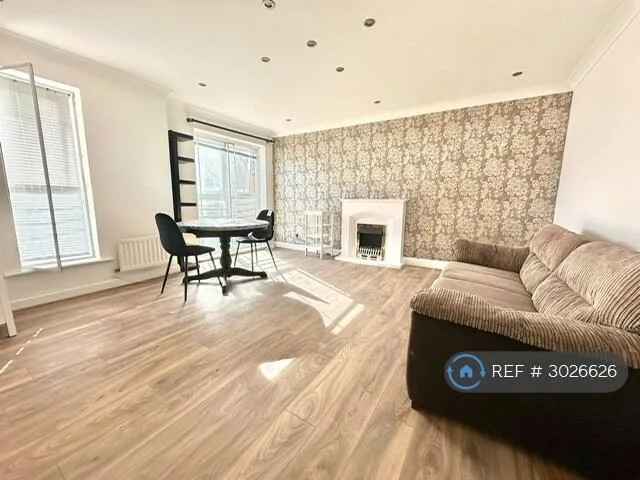 2 bedroom flat for rent