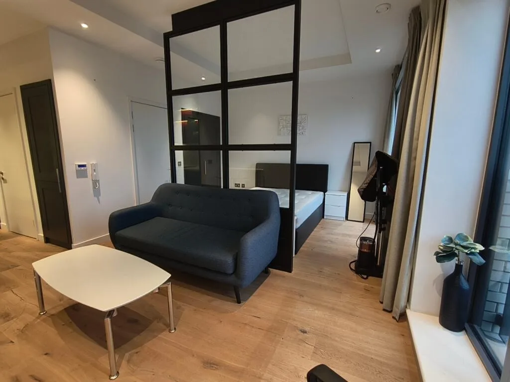 Studio flat for rent