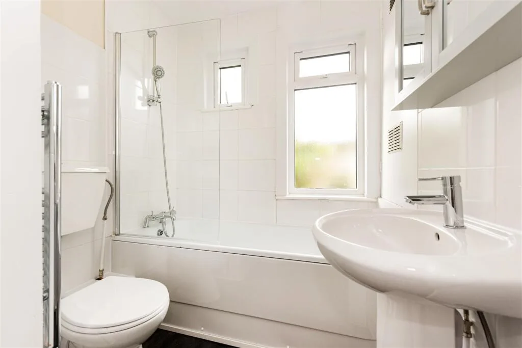 3 bedroom maisonette for rent