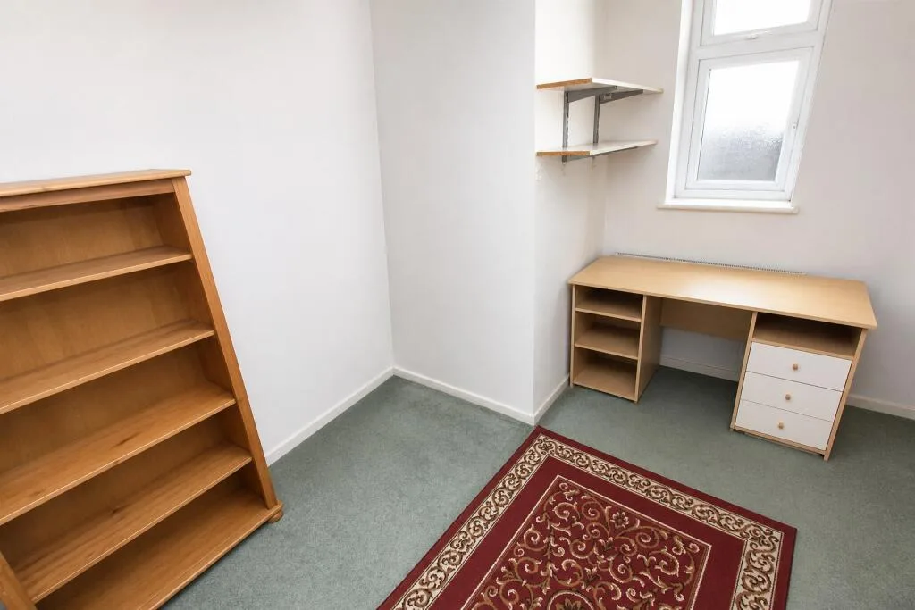 6 bedroom house for rent