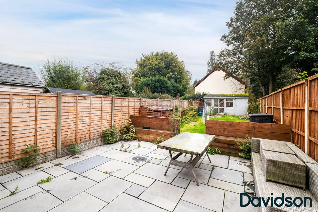 4 bedroom semi-detached house for rent