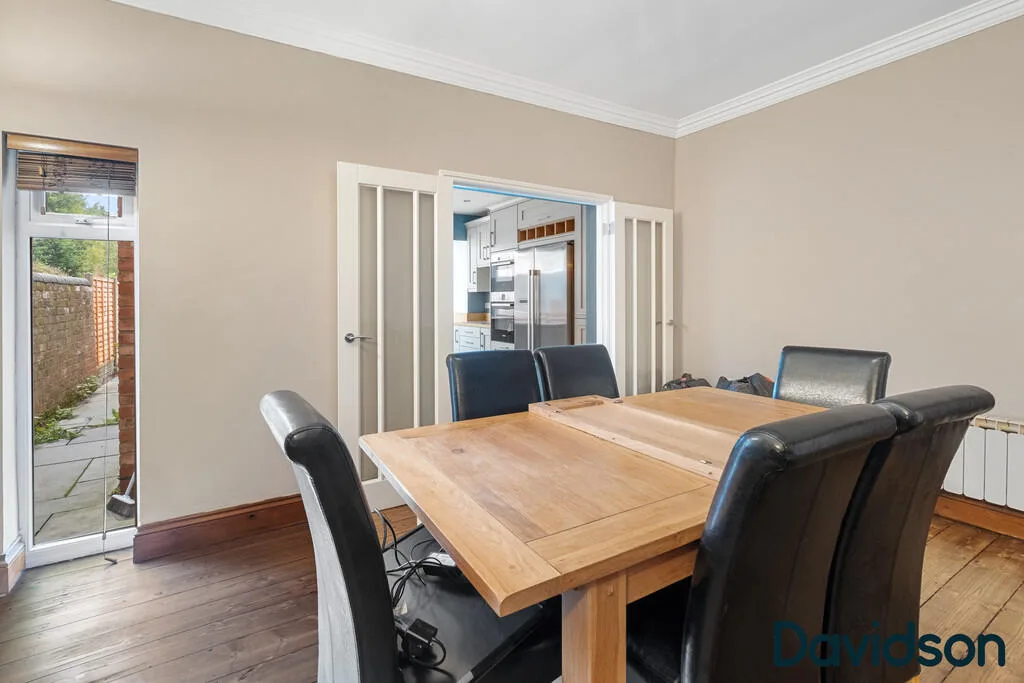 4 bedroom semi-detached house for rent