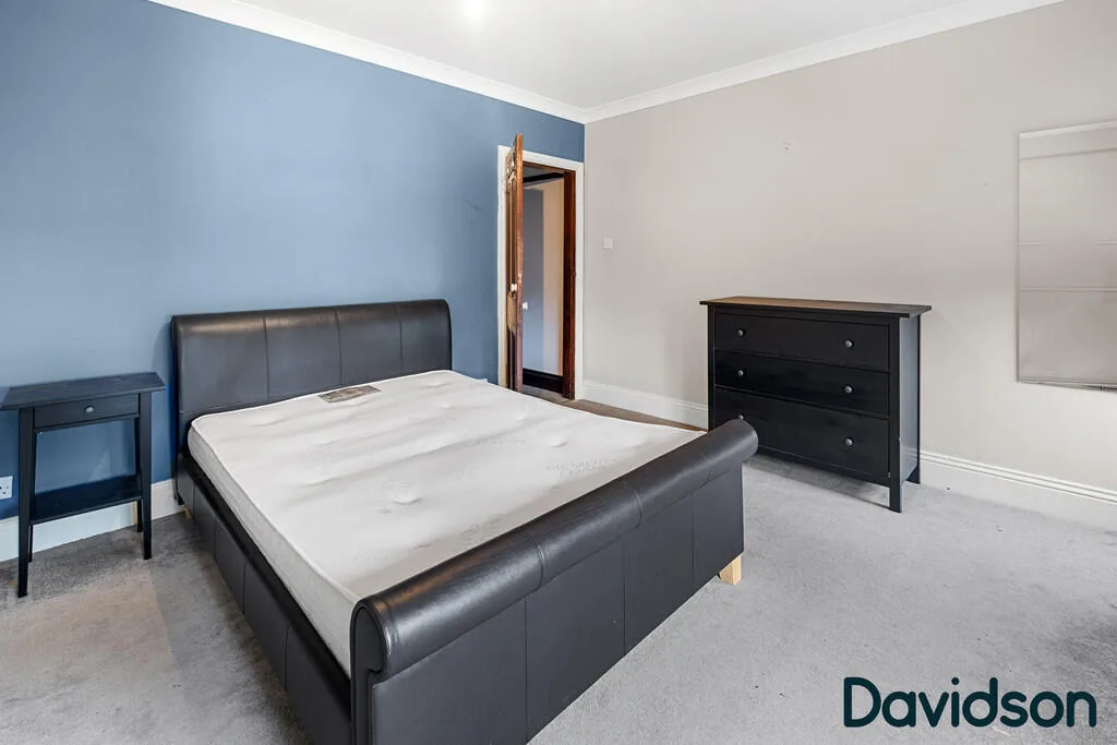 4 bedroom semi-detached house for rent