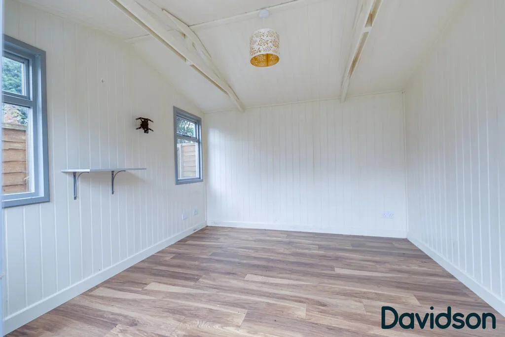 4 bedroom semi-detached house for rent