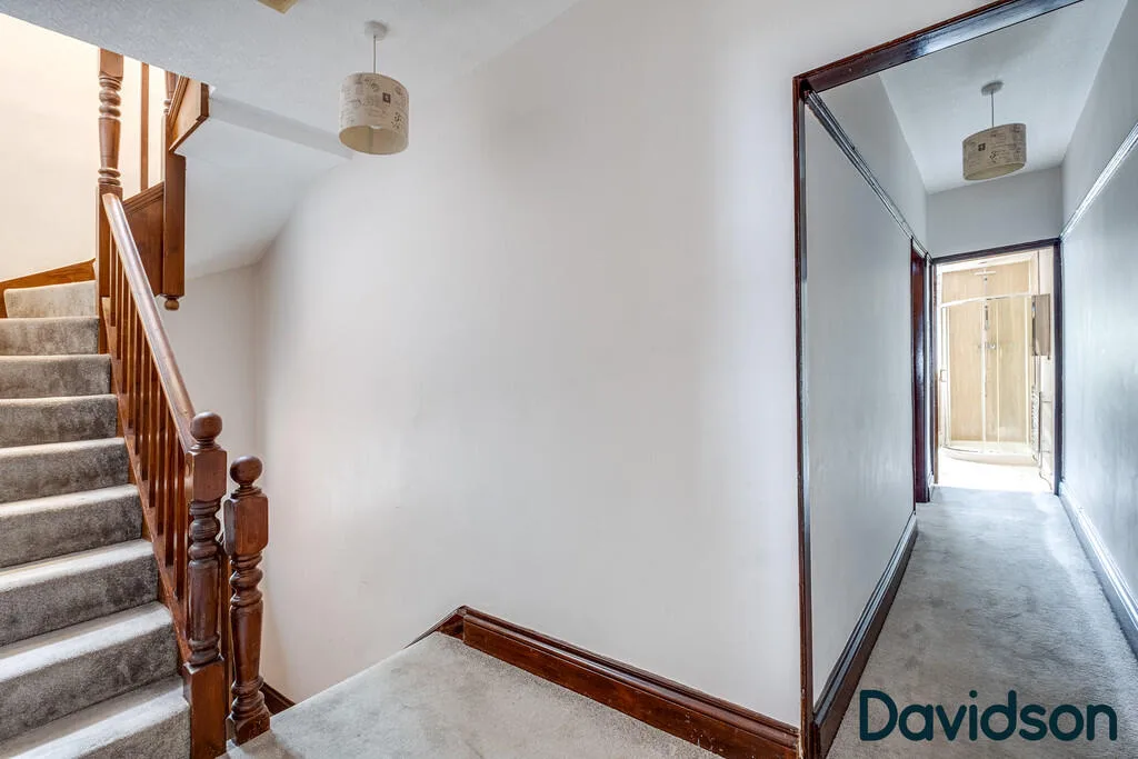 4 bedroom semi-detached house for rent