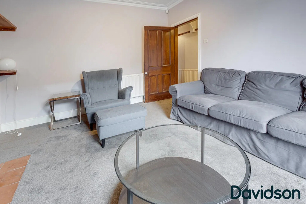 4 bedroom semi-detached house for rent