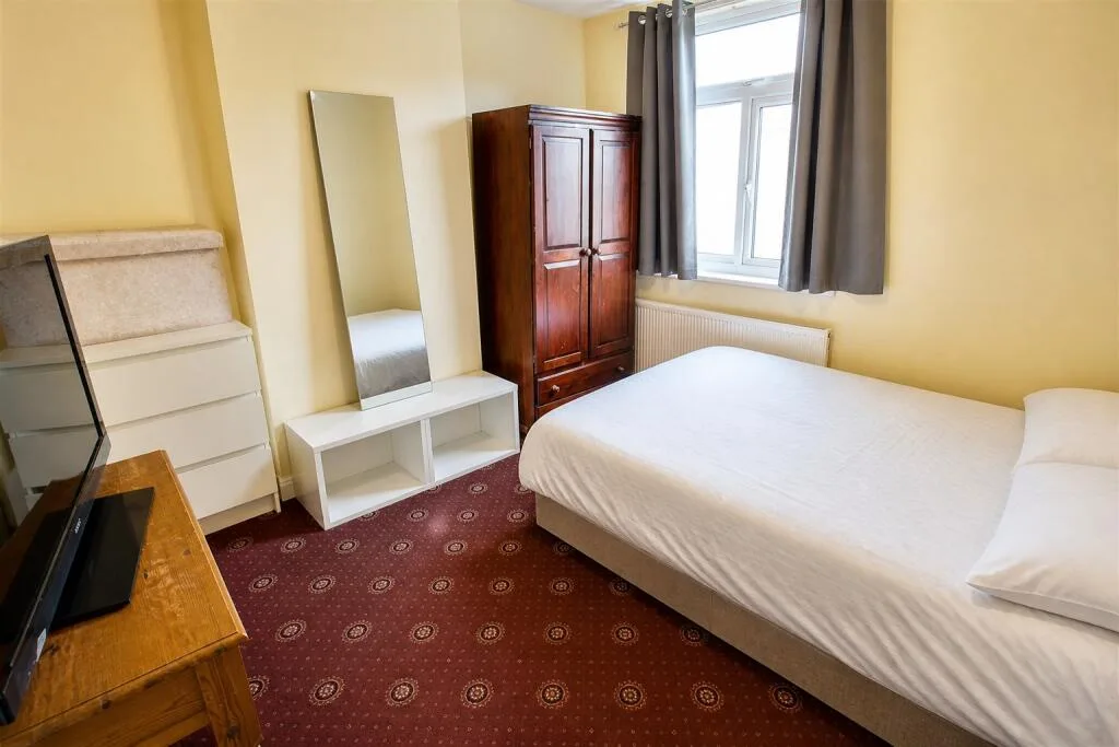 4 bedroom house for rent