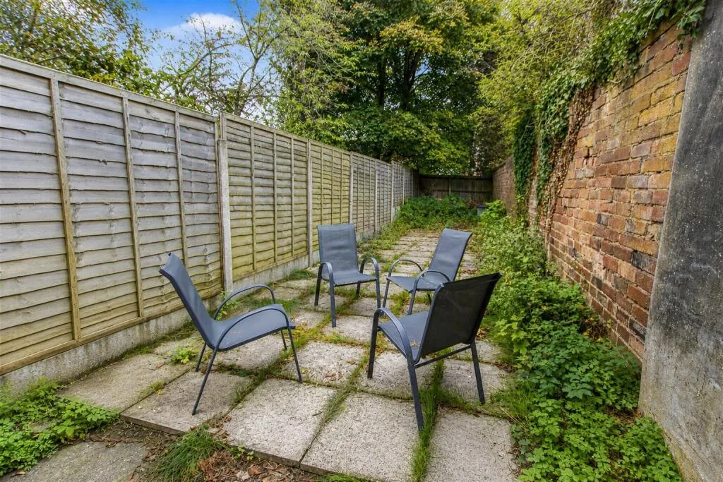 4 bedroom house for rent