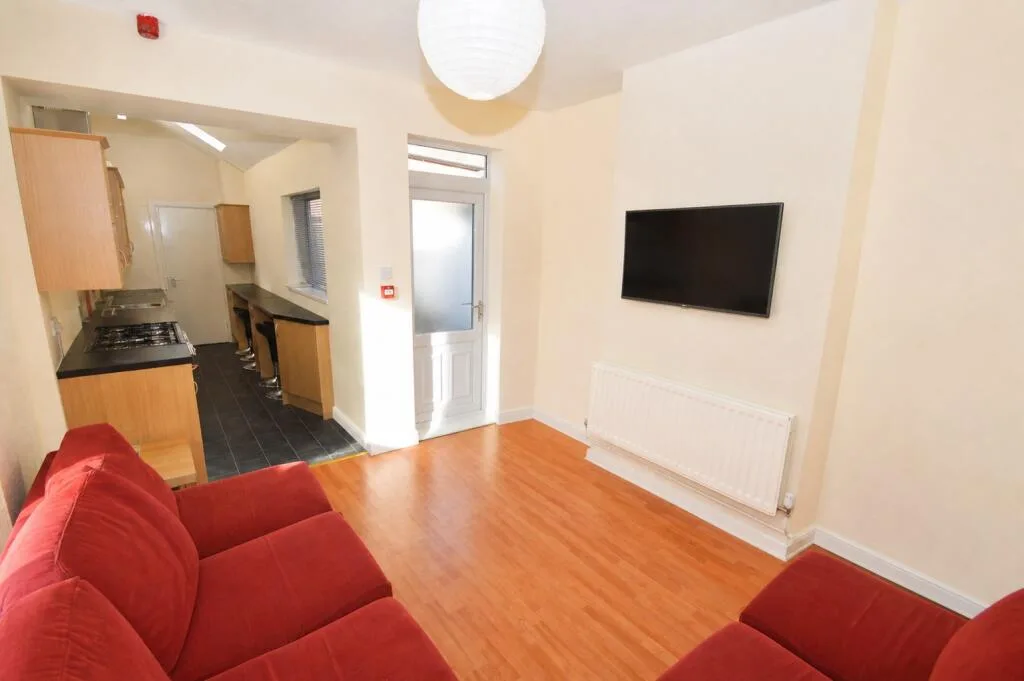 5 bedroom house for rent