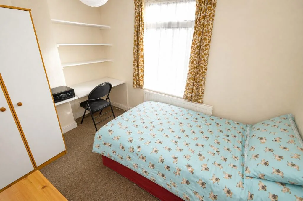 5 bedroom house for rent
