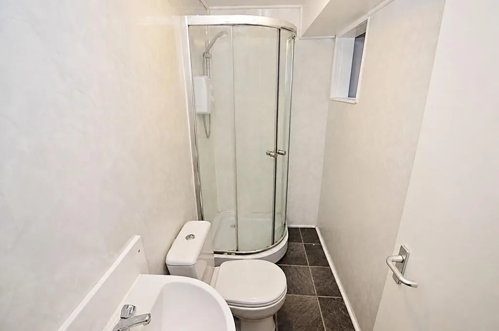 5 bedroom house for rent