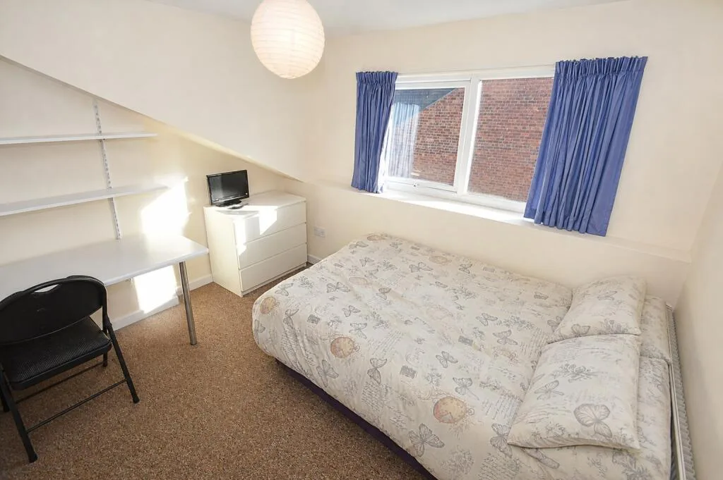 5 bedroom house for rent
