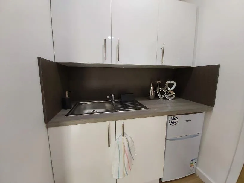 6 bedroom terraced house for rent