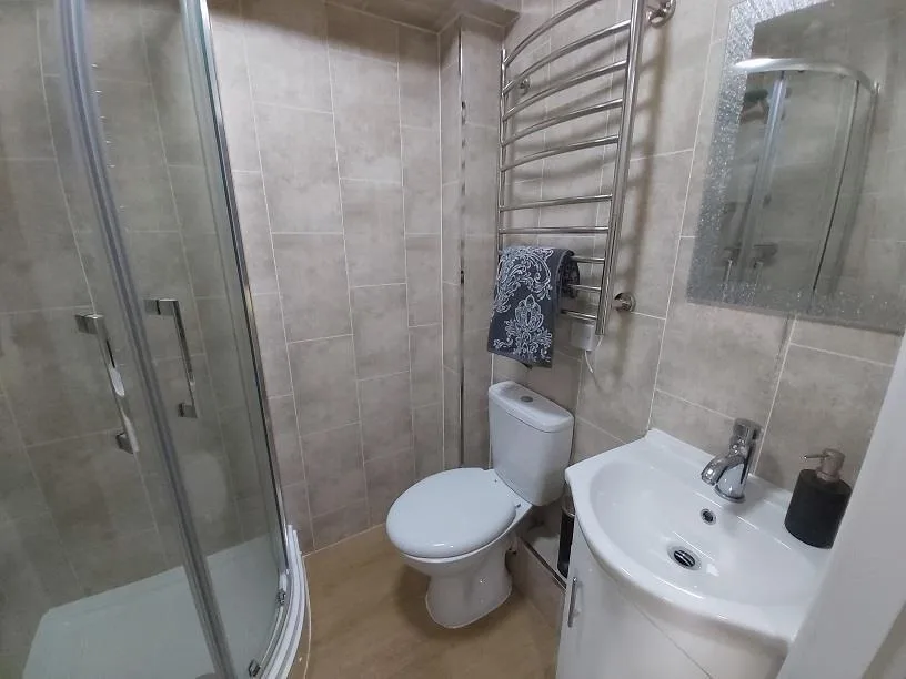 6 bedroom terraced house for rent