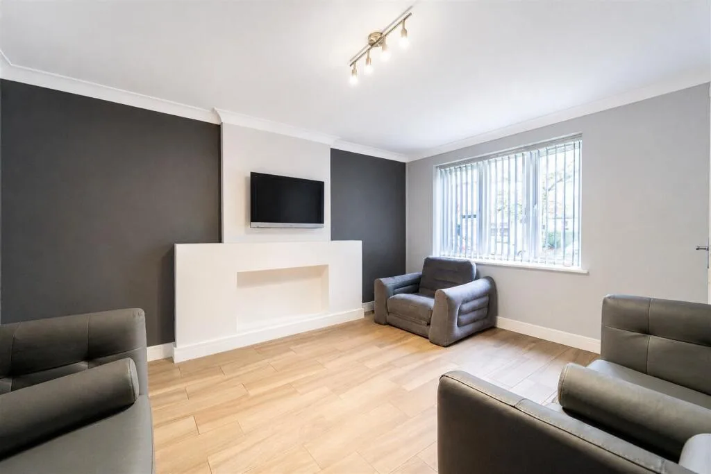 4 bedroom detached house for rent