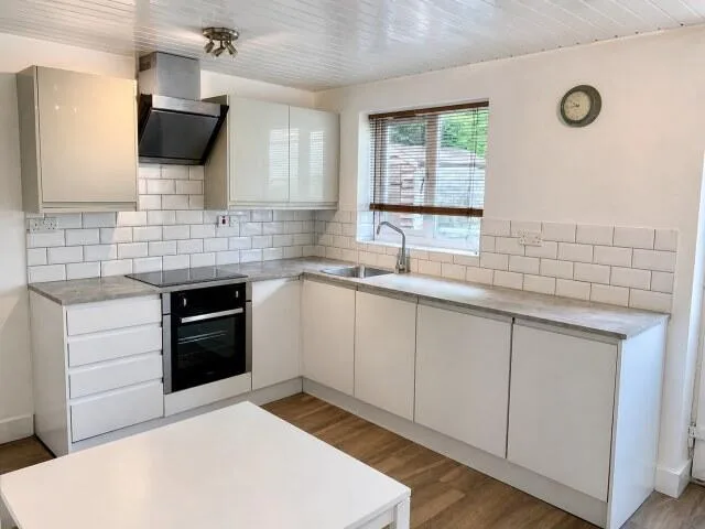 4 bedroom detached house for rent